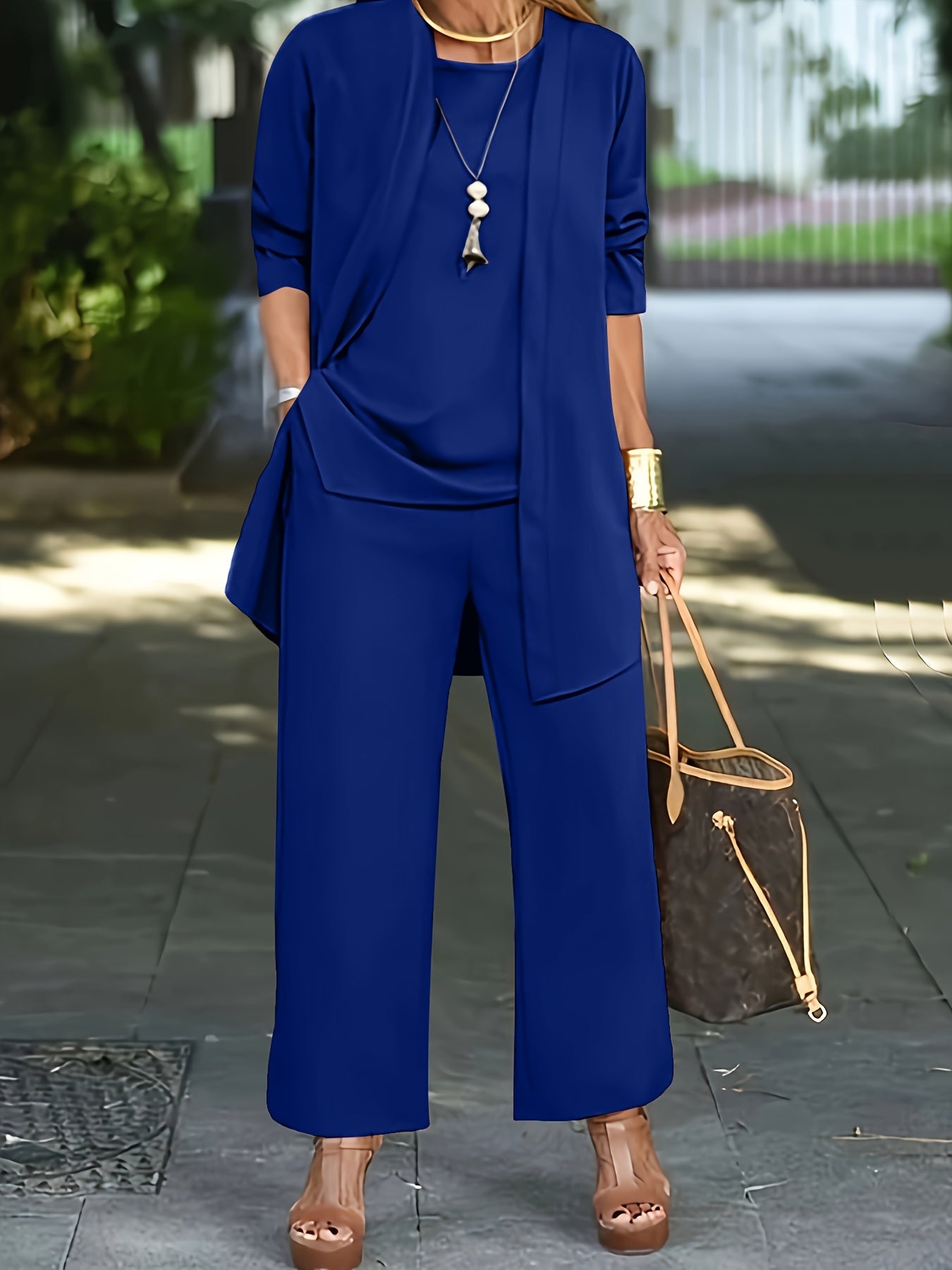 Sofía | Conjunto de Mujer de Tres Piezas con Chaqueta, Top y Pantalones Anchos 4