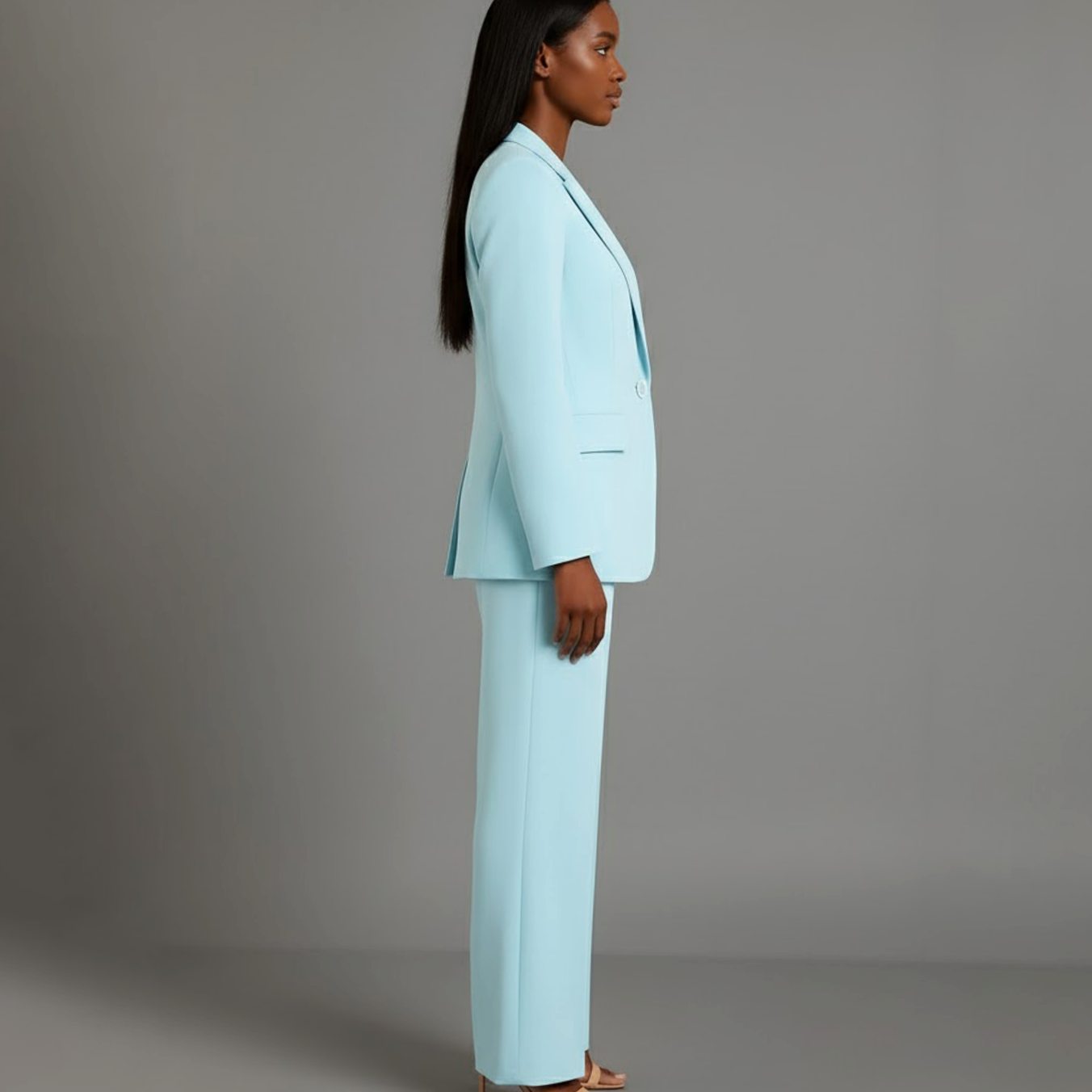 Conjunto de traje disponible en distintos colores para mujer