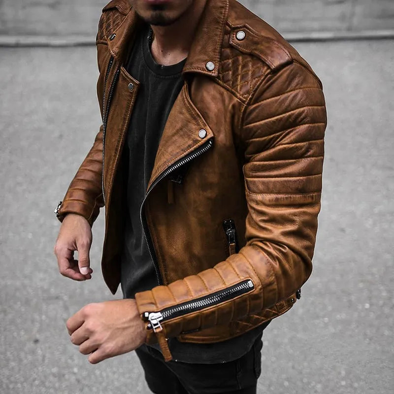Chaqueta de cuero Dakota combinada con vaqueros para look casual