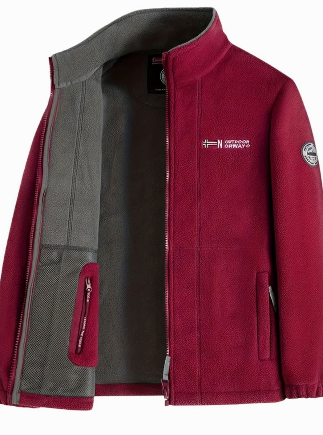 Chaqueta polar hombre combinada con camiseta para look casual